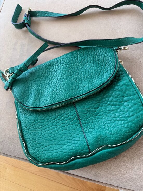 Vince Camuto Handbags - Vince Camuto Green Cross Body Bag